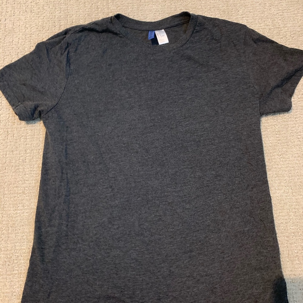 Men’s grey tshirt